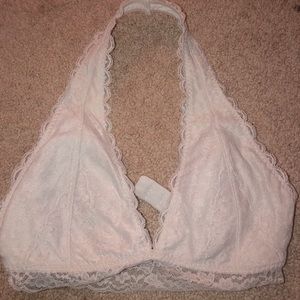 3/$20 • XS HOLLISTER BRALETTE